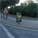 Mupi junto a hoteles y accesos a PortAventura en Salou